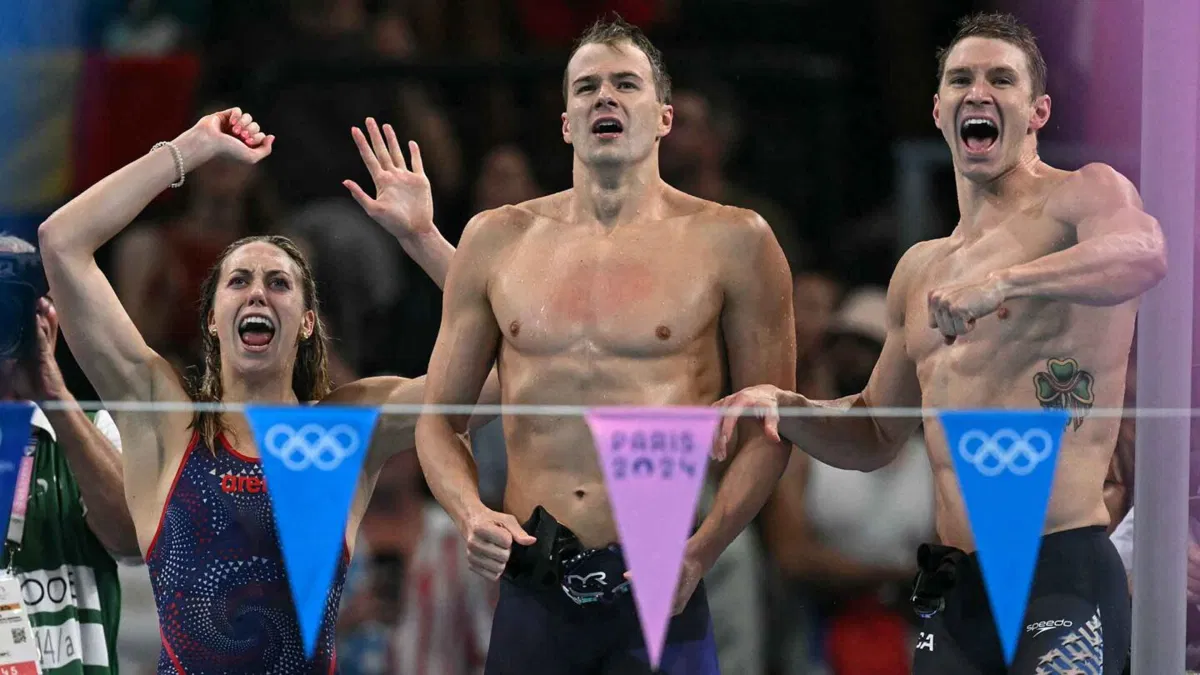 World Record for Team USA in Mixed 4x100m Medley Relay at Paris 2024